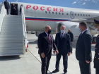 Самолет с премьер-министром России приземлился в Саратовской области