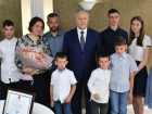 Валерий Радаев и Михаил Исаев поздравили саратовцев с новым праздником