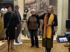 В Саратове открылась выставка «Наши на киноэкранах»