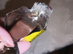 В саратовском гипермаркете обнаружены червивые конфеты