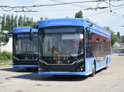 Власти Саратова объяснили, почему троллейбусы «Адмирал» передвигаются на автономном ходу там, где есть провода