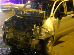 В Энгельсе столкнулись Лада и Матиз, пострадала молодая женщина