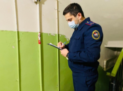 Труп 13-летнего подростка обнаружили в подъезде жилого дома в Саратове