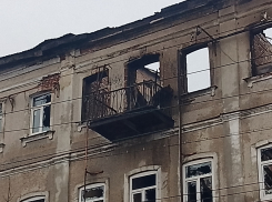 Прокуроры устанавливают причины пожара в бывшей гостинице «Россия» и проверяют собственников