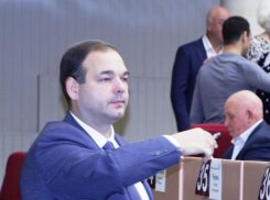 Председатель гордумы Саратова Кудинов отказался комментировать решение Янкловича об отставке