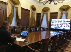 Без праздников и выходных: мэр Саратова призвал подчиненных работать в круглосуточном режиме