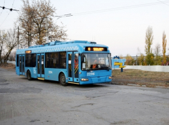 В Саратове троллейбус попал в ДТП из-за автобуса