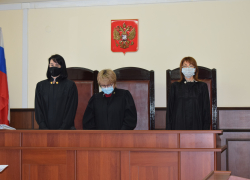 Саратовский областной суд не дал саратовчанке выписать свою мать из квартиры	