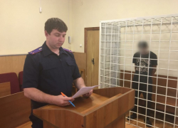 Житель Маркса предстанет перед судом за изнасилование 41-летней женщины прямо на улице