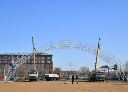 В Энгельсе началось строительство двух крупных спорткомплексов для тенниса и футбола