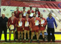 Саратовские самбисты завоевали медали Всероссийских соревнований «Кубок Лиги»