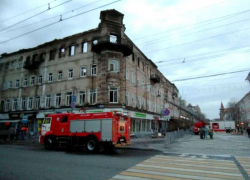 «Разобрать и воссоздать»: стало известно, что будет со сгоревшей саратовской гостиницей 