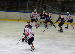 Молодежный «Кристалл» начал серию игр с командой из Новочебоксарска