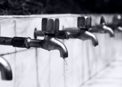 В десятках саратовских домов отключена холодная вода