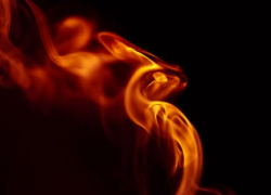 Пожар в Энгельсе – 10 человек вывели с помощью спасательных устройств