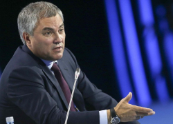 Володин анонсировал строительство ледовой арены и бассейна в Саратове 