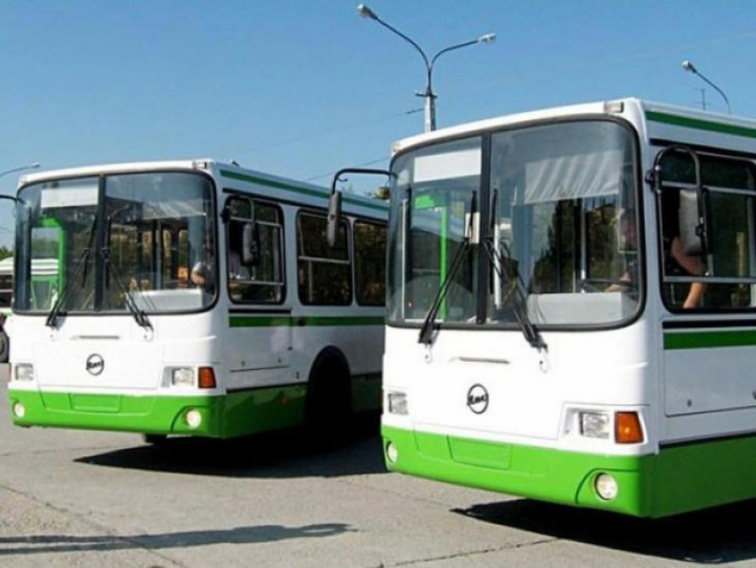 Массовые проверки в саратовском транспорте: за день выявили около 120 нарушителей масочного режима 