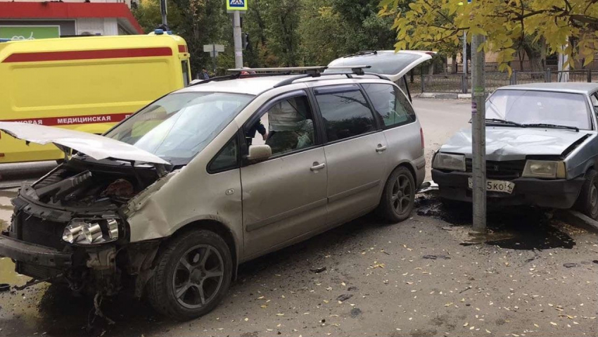 Утром в Ленинском районе Саратова в ДТП травмировались две пенсионерки