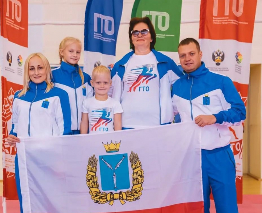 Семья из Пугачева успешно выступила на Всероссийском фестивале