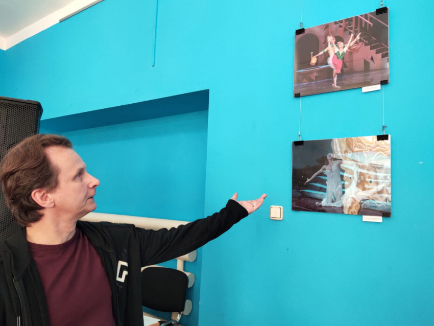 Артист-фотограф представил в Пушкинке «Литературные образы в балете»