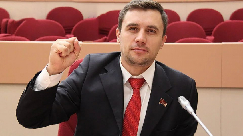 Депутата Бондаренко заподозрили в заработке на YouTube по 80 миллионов в год