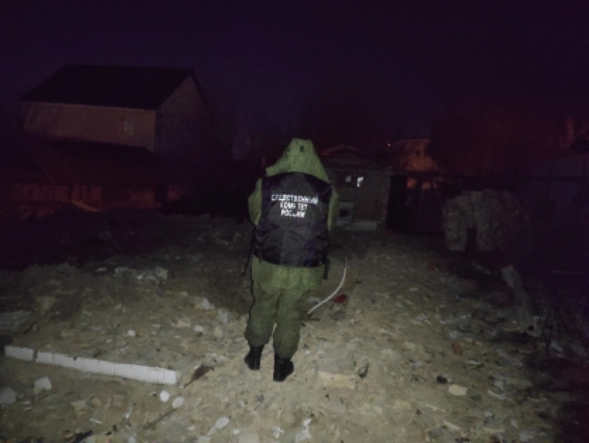 В Саратове подростка придавило рухнувшей стеной старого дома