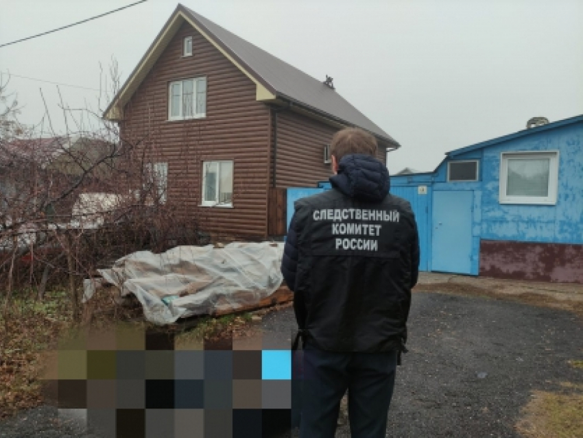 В Саратовской области нашли тело неизвестного мужчины с пробитой головой