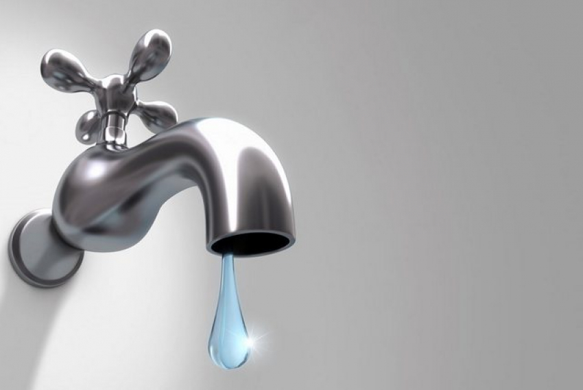 Власти Энгельса объявили о массовом отключении воды в жилых домах и объектах соцсферы