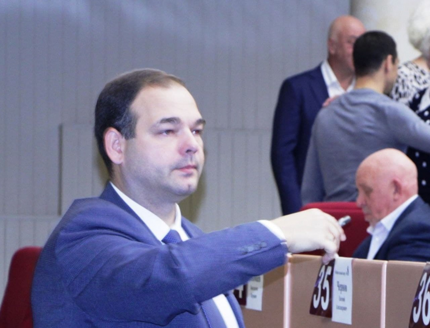 Председатель гордумы Саратова Кудинов отказался комментировать решение Янкловича об отставке