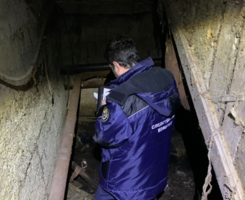 Тело мужчины с ссадинами обнаружено в подвале жилого дома под Саратовом