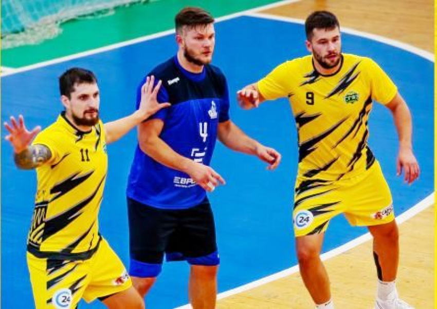 Гандболисты СГАУ-Саратов вышли в третий раунд Кубка ЕГФ без борьбы
