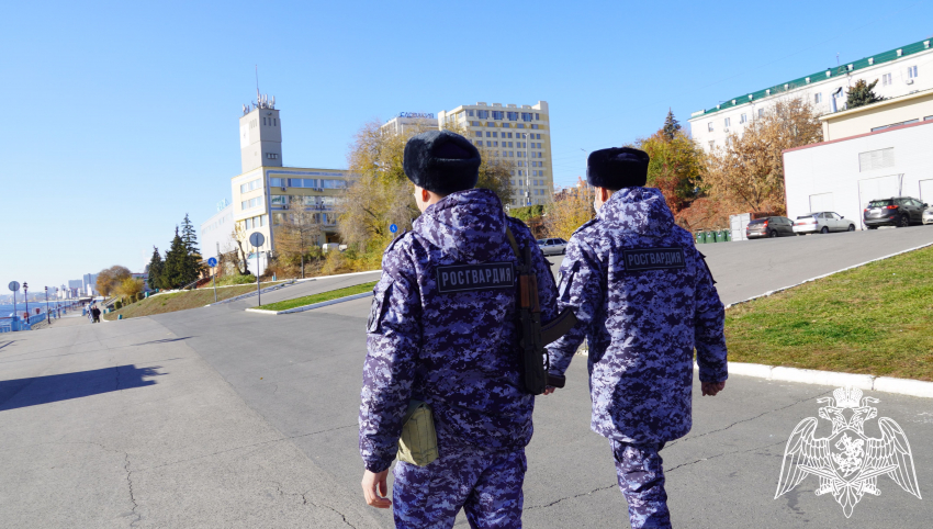 Сотрудники Росгвардии помогли вернуться домой потерявшему память саратовцу